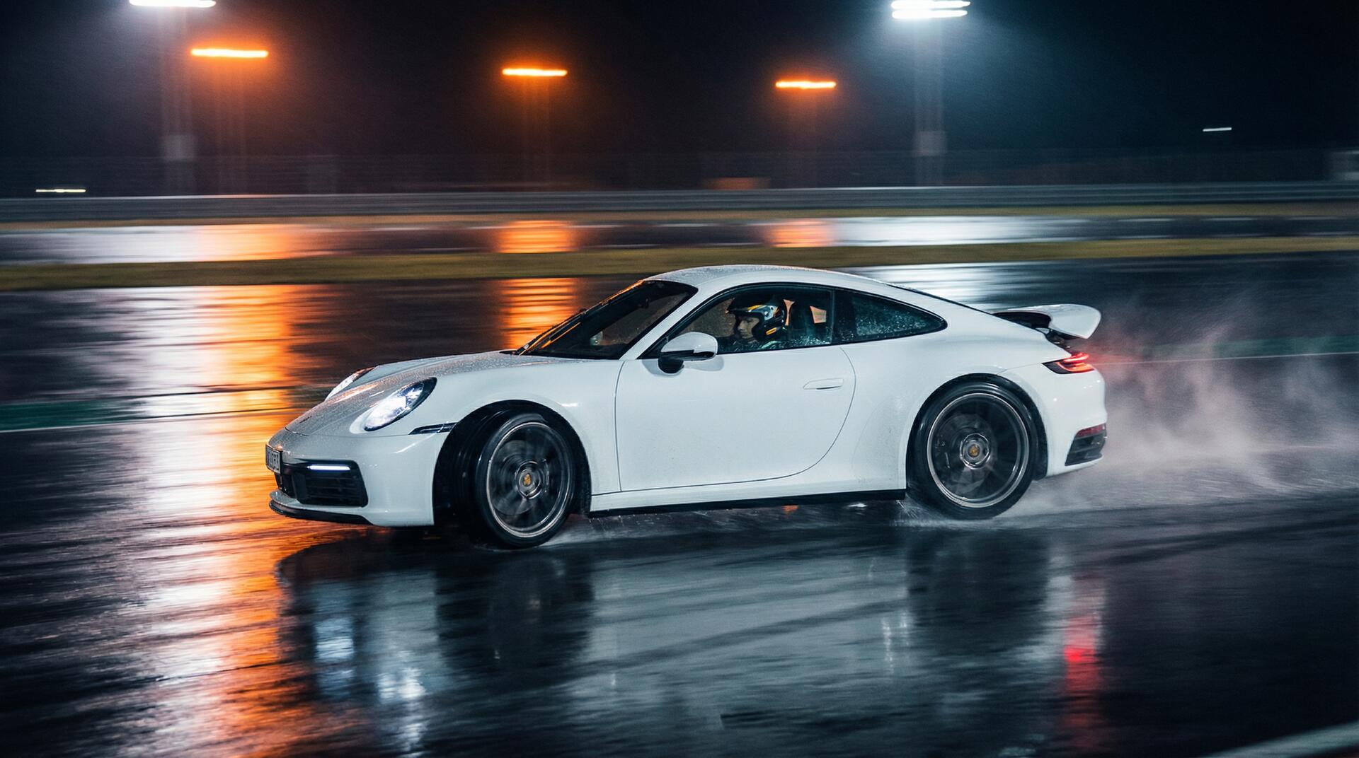 蜜桃传媒跑车频道